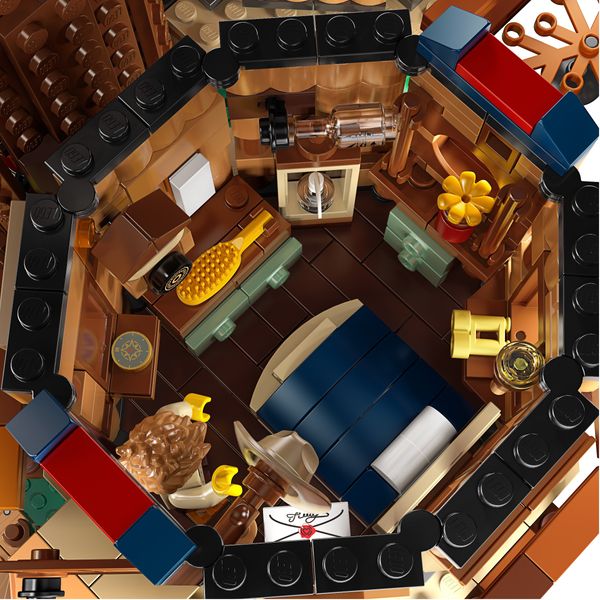 Блоковий конструктор LEGO Дом на дереве (21318)