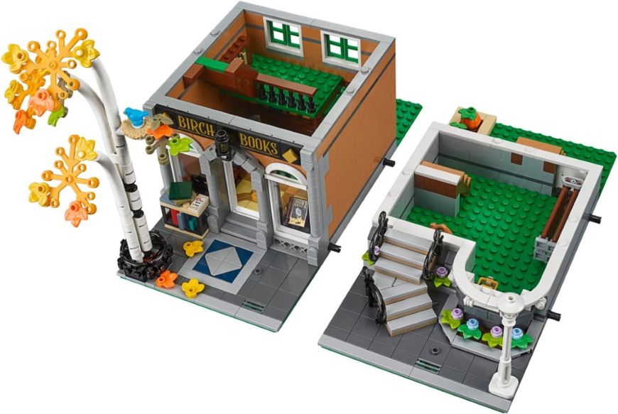 Блоковий конструктор LEGO Книгарня (10270)