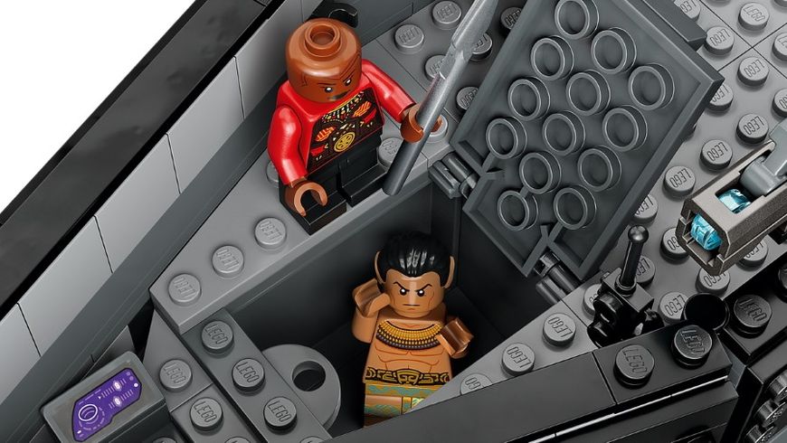 Блоковий конструктор LEGO Super Heroes Marvel Чорна Пантера: війна на воді (76214)