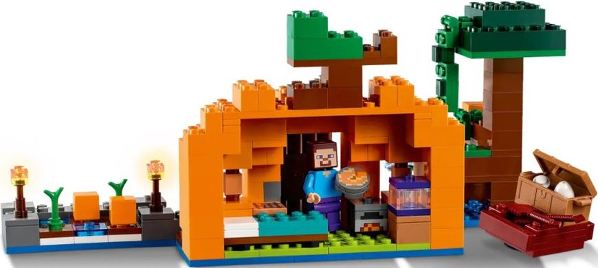 Блоковий конструктор LEGO Гарбузова ферма (21248)